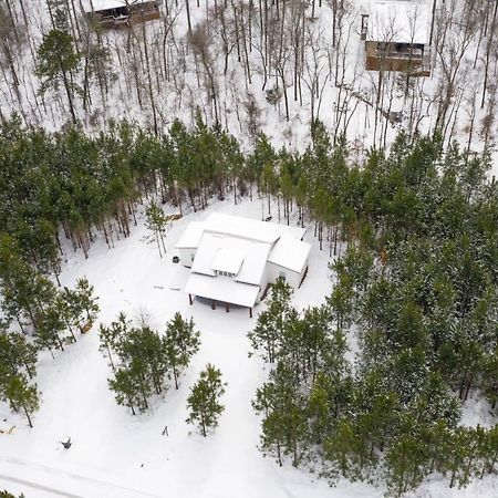 Bella Luna Cabin - Cozy Farmhouse Cabin, Private Deck, Swing Set, Fire Pit, Hot Tub Villa Broken Bow Ngoại thất bức ảnh